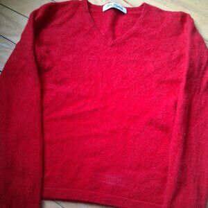 100% cashmere sweater